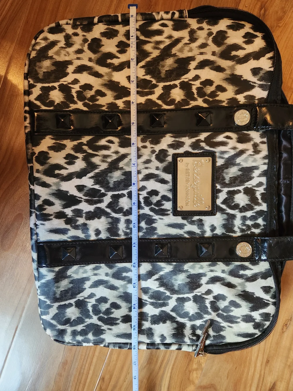 Betsey Johnson Black White Leopard Print Laptop Bag 13x15